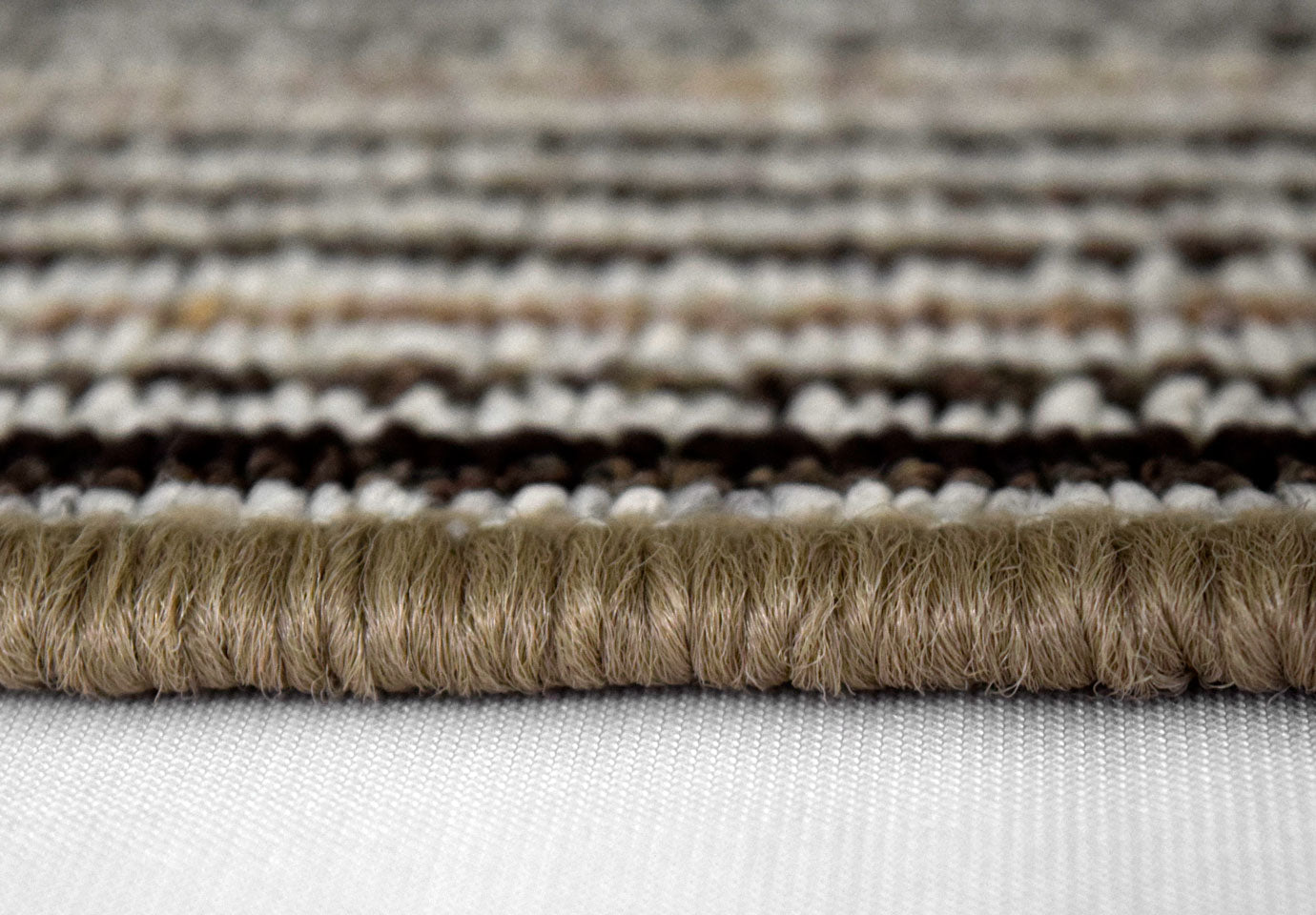 توفر مينا كاربت لمنزلك أسلوبًا عصريًا الحجم: 122 × 152 SKU: 12428-1002