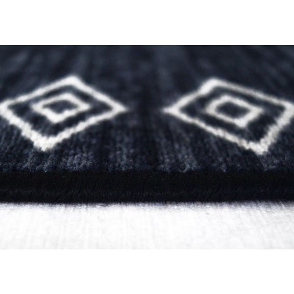 روزيتا 134880، نايلون 100% مع رغوة مقاومة للانزلاق، تصميم عصري عملي للممرات والطاولات. | Rosita runner 134880, 67×200 cm, 100% Nylon, foam backing