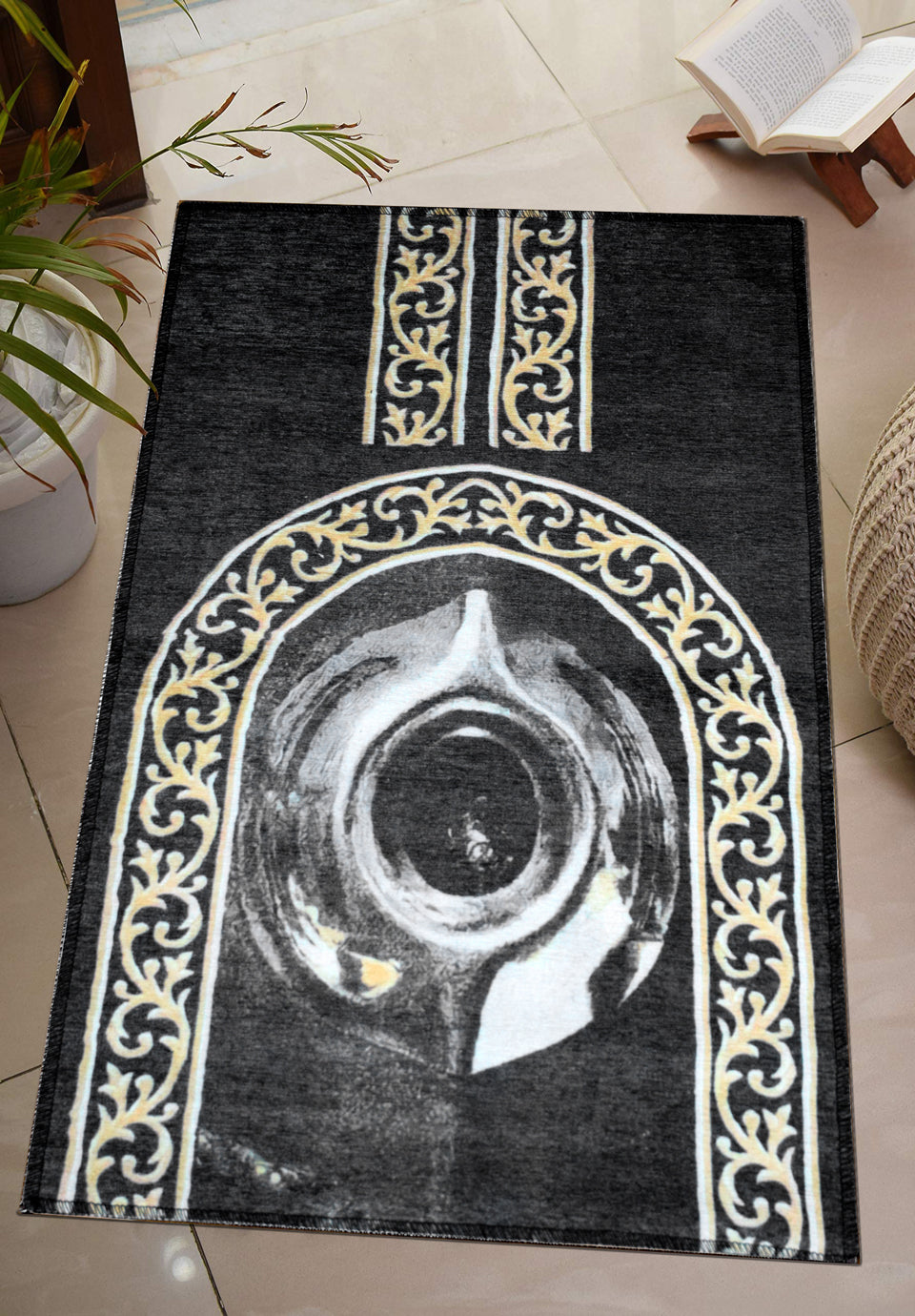 Arabesque 611646-1001 prayer carpet with original Egyptian designs size: 67x110