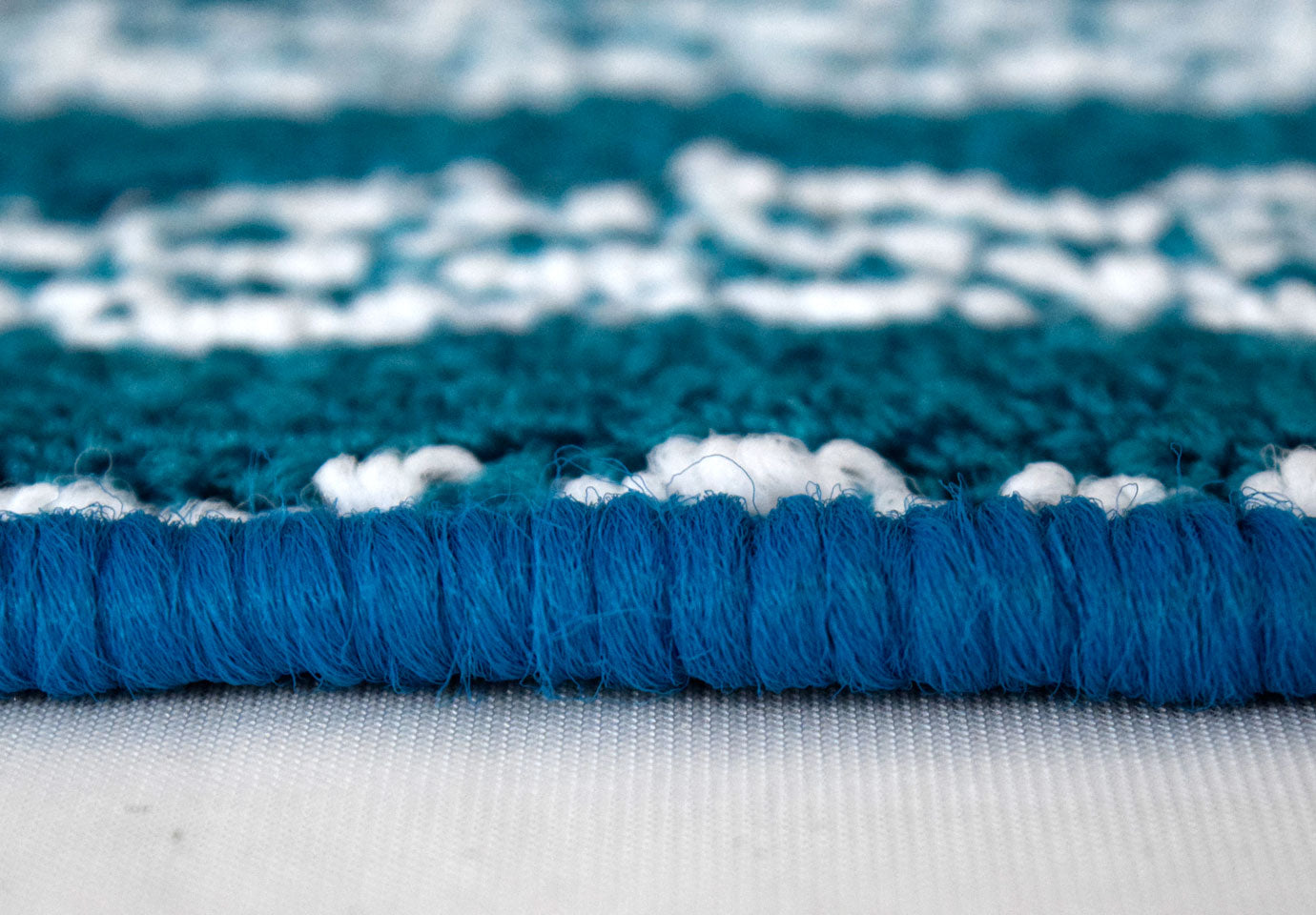 Marina Carpet provides your home with a modern style size: 100x152