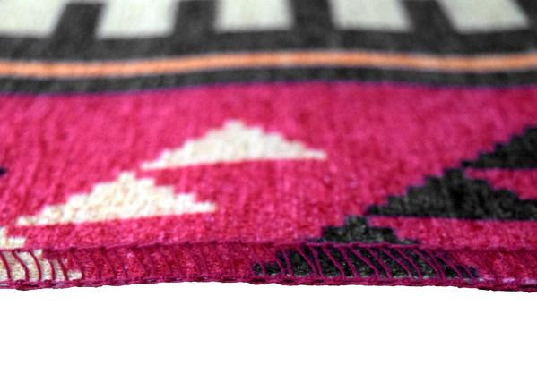 سجاد أرابيسك 611653 يحمل تصاميم مصرية أصلية متعددة الأحجام