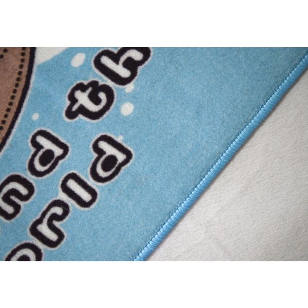 سجاد ساندي لغرف الأطفال 100×150 نايلون 100% بظهر مانع للانزلاق، تصميم سيارات وقطارات مبهج وآمن. | Kids rug 100x150, nylon, anti-slip backing, fun design.