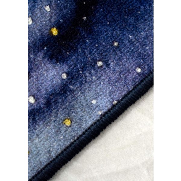 سجادة ميرا للأطفال مودرن من نايلون مانع للانزلاق، تصميم جميل مع توصيل سريع من Cairo Drop.
Mira kids rug, modern nylon with anti-slip base, stylish design, fast delivery