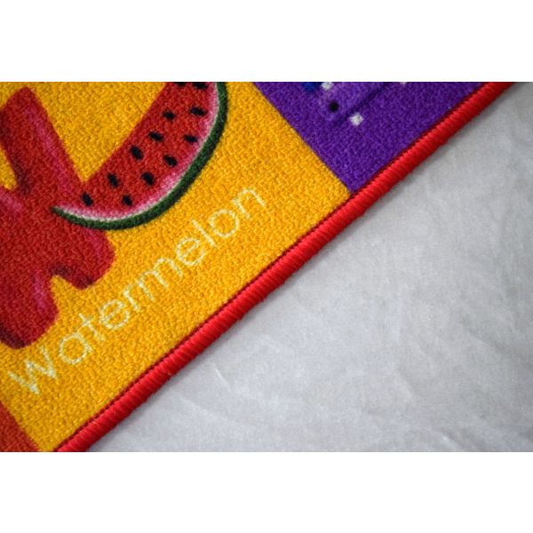 سجادة ميرا للأطفال بقاعدة مانعة للانزلاق وخامة نايلون ناعمة. تصميم عملي وألوان جذابة مع توصيل سريع من Cairo Drop.
Mira kids rug with anti-slip base and soft nylon fabric