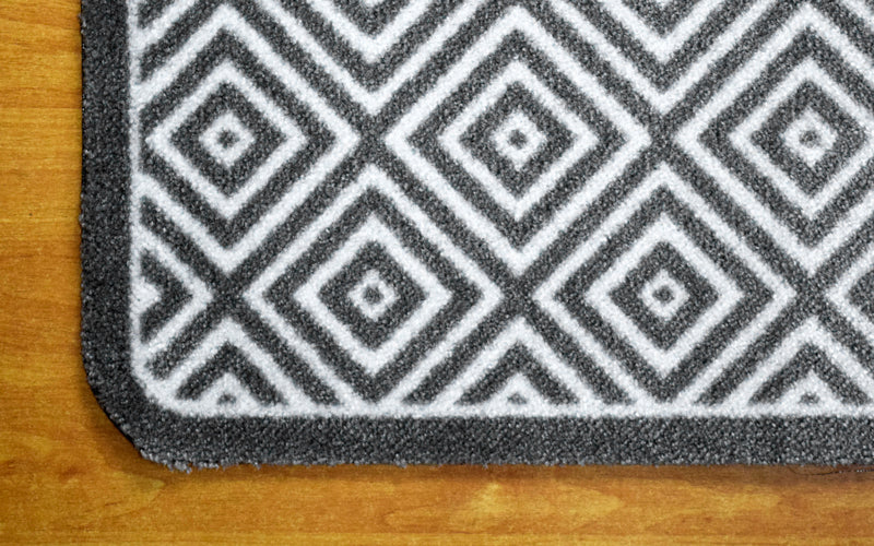 Modern Omega carpet, size: 50x75