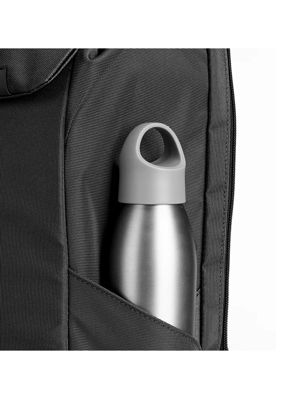 شنطة لافينتو BG424 ظهر لابتوب حتى 15.6 بوصة، تصميم أنيق مقاوم للماء مع جيوب متعددة ومنفذ USB | L’avvento BG424 Laptop Backpack Black