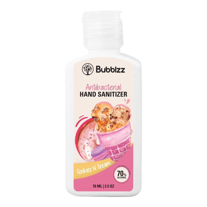 معقم اليد Bubblzz يقضي على الجراثيم بفعالية ويمنح ترطيبًا يدوم، Hand Sanitizer that kills 99% of germs with lasting freshness.