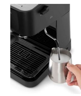 اشتري ماكينة قهوة delongi ستيلوسا 1100 وات، ضغط 15 بار، لتحضير الإسبريسو من البن المطحون. تصميم أنيق أسود/فضي مع ضمان سنة وتوصيل سريع من Cairo Drop.