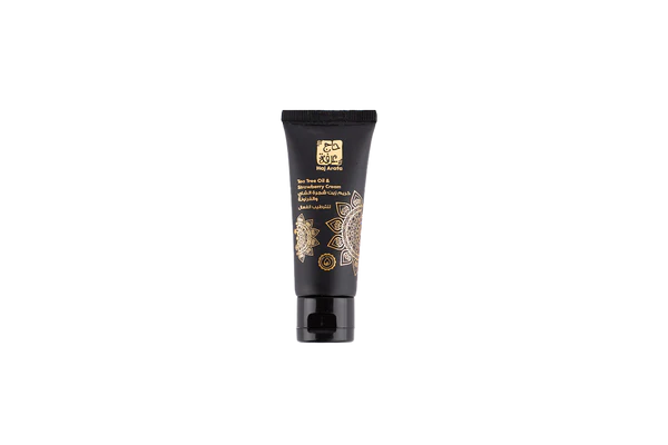 كريم زيت شجرة الشاي والفراولة من حج عرفة يمنح ترطيبًا وتفتيحًا طبيعيًا برائحة فواكه منعشة – Hag Arafa Tea Tree & Strawberry Cream hydrates & brightens skin naturally.