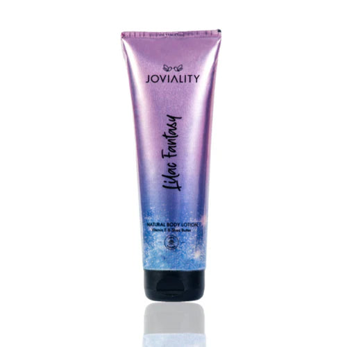 لوشن الجسم الطبيعي من جوفياليتي غني بزبدة الشيا وزيت اللوز لترطيب ونعومة فائقة تدوم طويلًا. Joviality body lotion gives deep hydration and softness.