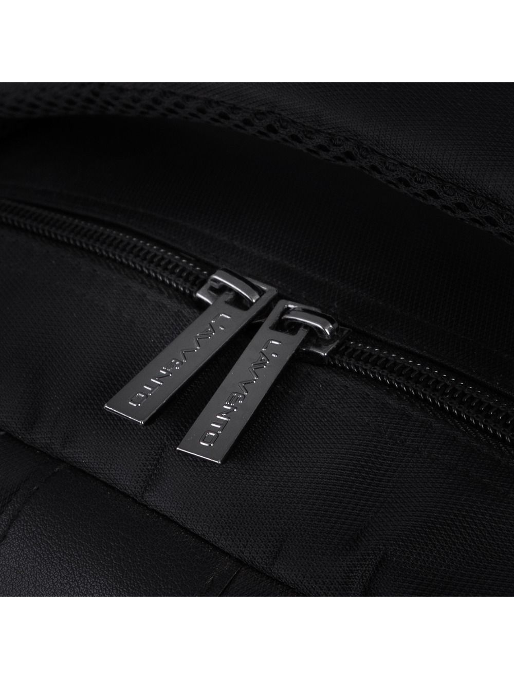 شنطة لافينتو BG796-BG696 لابتوب حتى 15.6 بوصة مع ماوس مجاني، خامة بوليستر متينة | L’avvento laptop backpack with Zipper Puller + free mouse.
