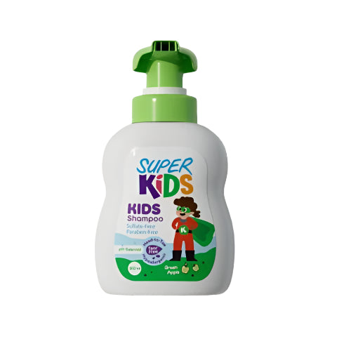 شامبو سوبر كيدز للأطفال ينظف بلطف بدون دموع وخالٍ من السلفات والسيليكون، Super Kids Shampoo gently cleans kids hair with a tear-free sulfate-free formula.