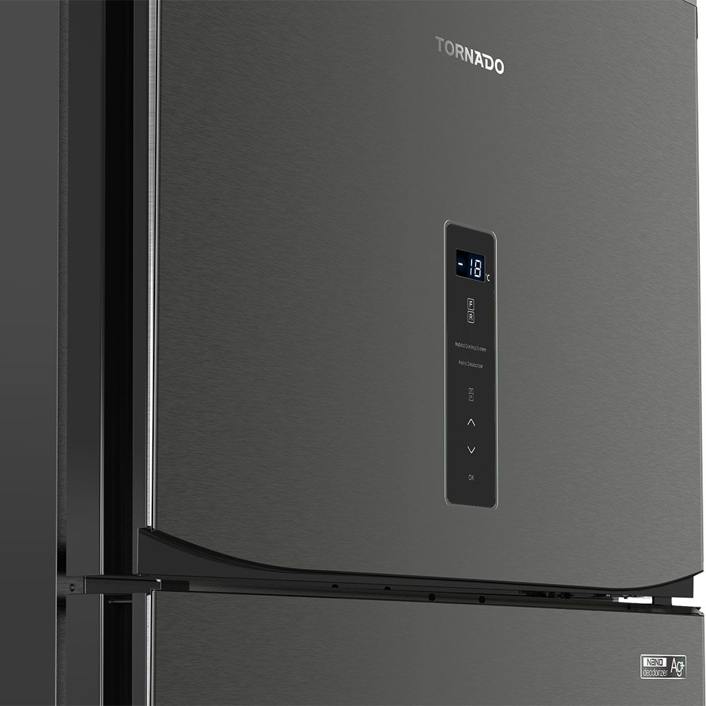 احصل على ثلاجة تورنيدو نوفروست 396 لتر من Cairo Drop، أداء تبريد قوي وتصميم أنيق - Tornado No Frost Refrigerator 396L Silver & Black Cairo Drop.