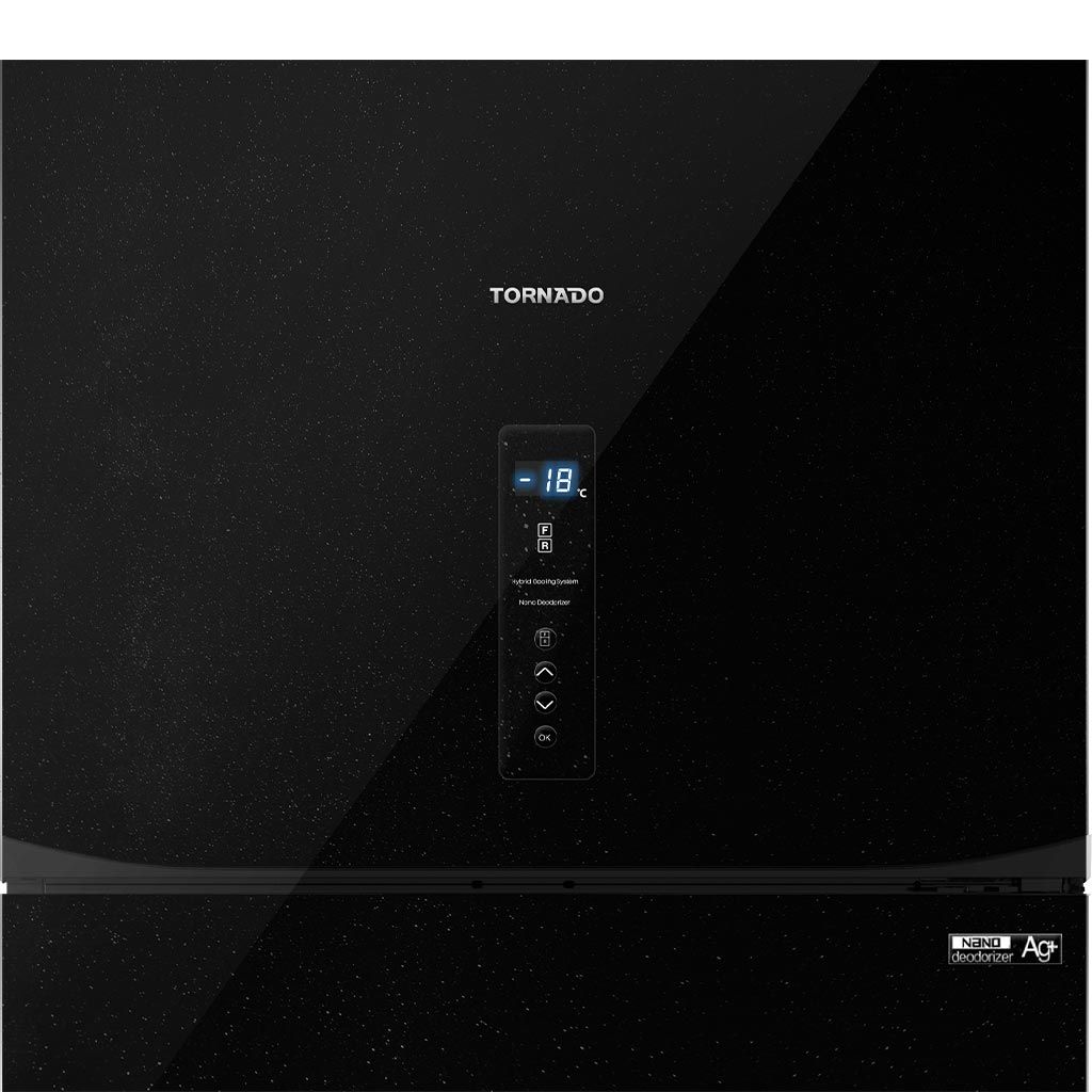 ثلاجة تورنيدو نوفروست 450 لتر بتبريد Hybrid وNano Deodorizer. Tornado 450L NoFrost refrigerator with hybrid cooling and digital control.