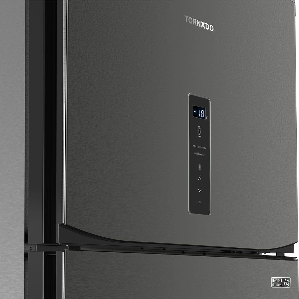 ثلاجة تورنيدو نوفروست 450 لتر بتبريد Hybrid وNano Deodorizer. Tornado 450L NoFrost refrigerator with hybrid cooling and digital control.